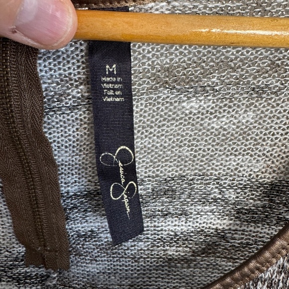 Jessica Simpson Women's Metallic‎ 1/4 Sleeve Lightweight Sweater Brown Medium - Picture 3 of 13